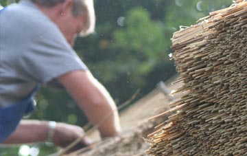 professional Ystrad Uchaf thatchers